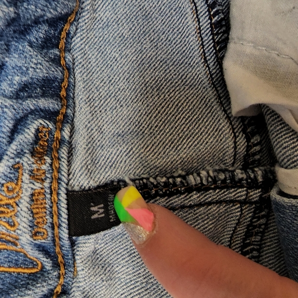 Chiole Denim Architect Jean Shorts Size Medium - Picture 3 of 5